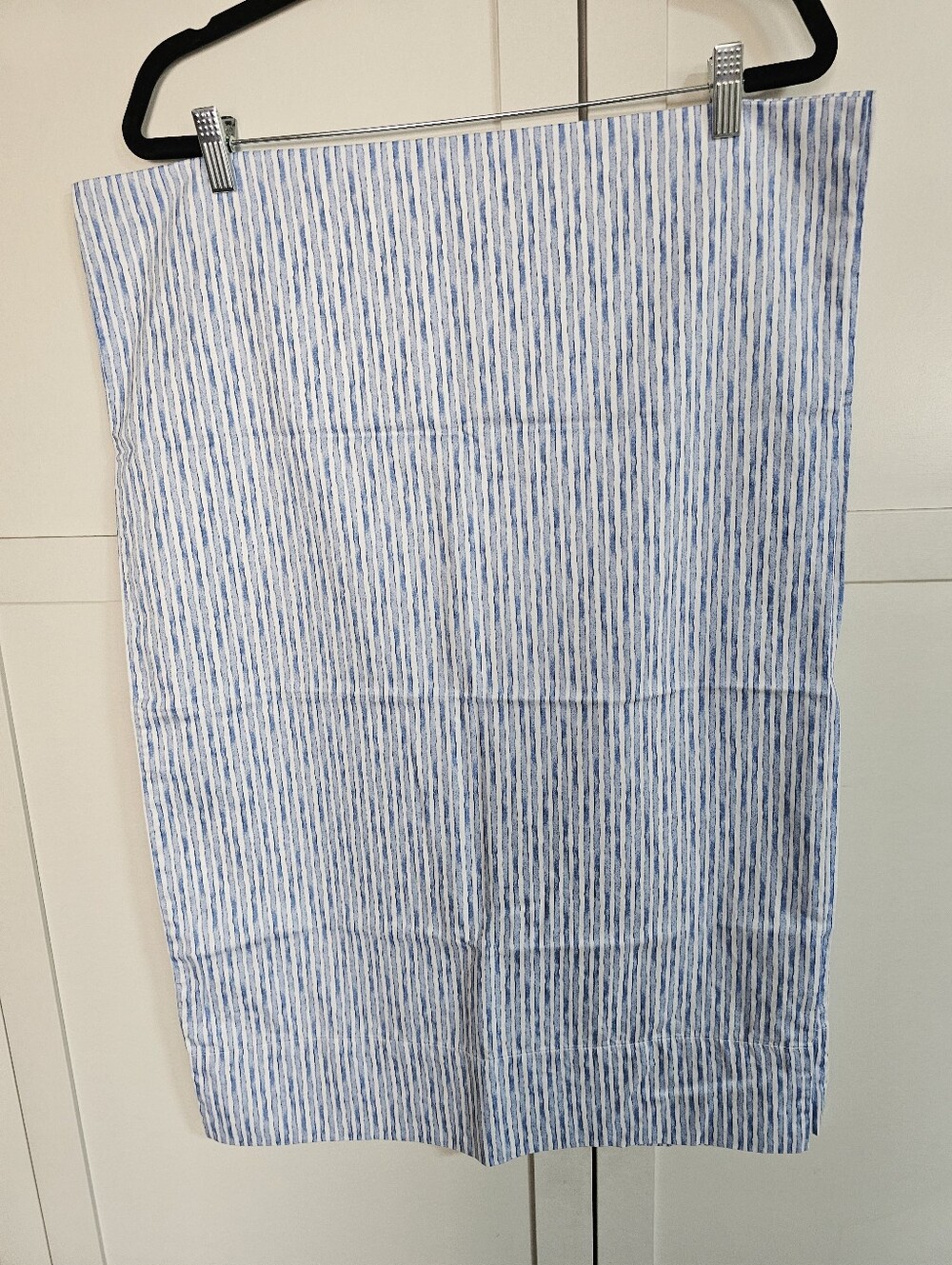 Scott Living Pillowcase 2 Standard Blue White Striped Cotton Lyocell Smooth Soft